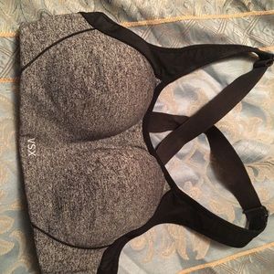 Victoria secret sports bra size 34c